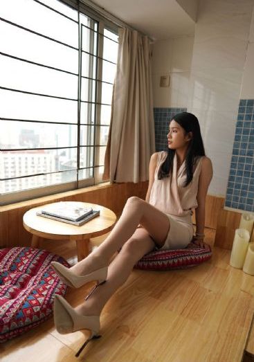 小婕子伦流澡到高潮电影