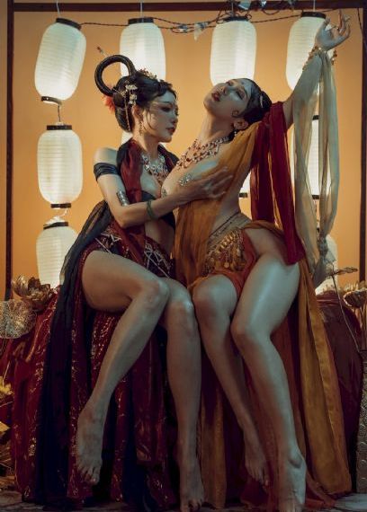 大叔看上女儿的闺蜜韩剧主角是谁