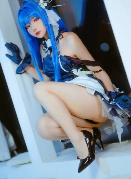 小资女孩向前冲