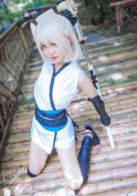 美丽小蜜蜂