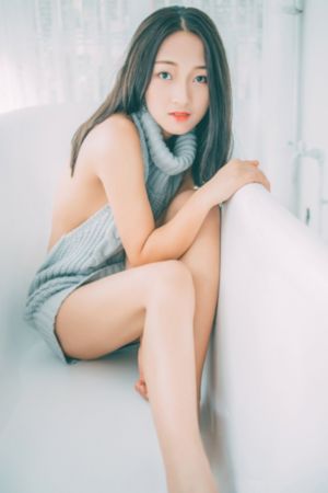扰乱吧打烊后仅剩二人的沙龙