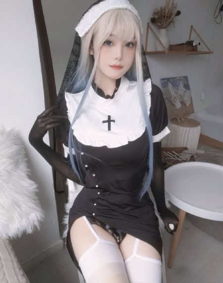 老师的丰满大乳奶