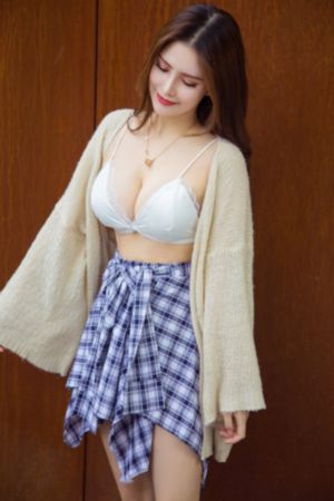 董晴
